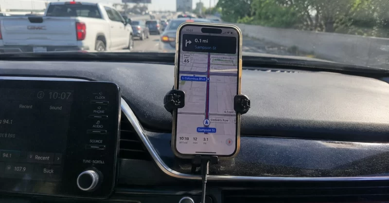 Wireless Car Chargers in Real Use: What Actually Works and What Doesn’t